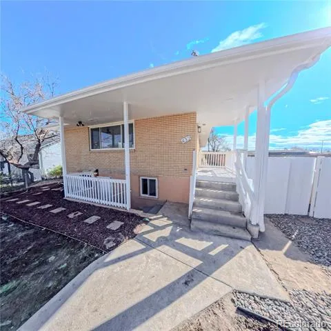 432 3rd Avenue Deer Trail, CO 80105