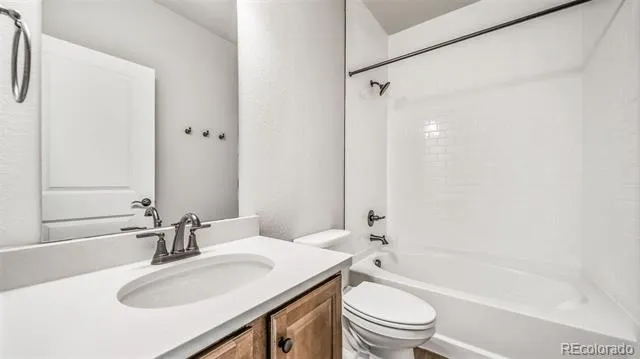 4828 Sicily Court Aurora, CO 80019