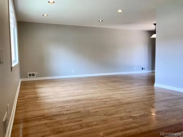 2285 E Noble Street Centennial, CO 80121