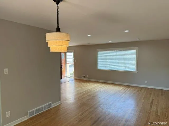 2285 E Noble Street Centennial, CO 80121