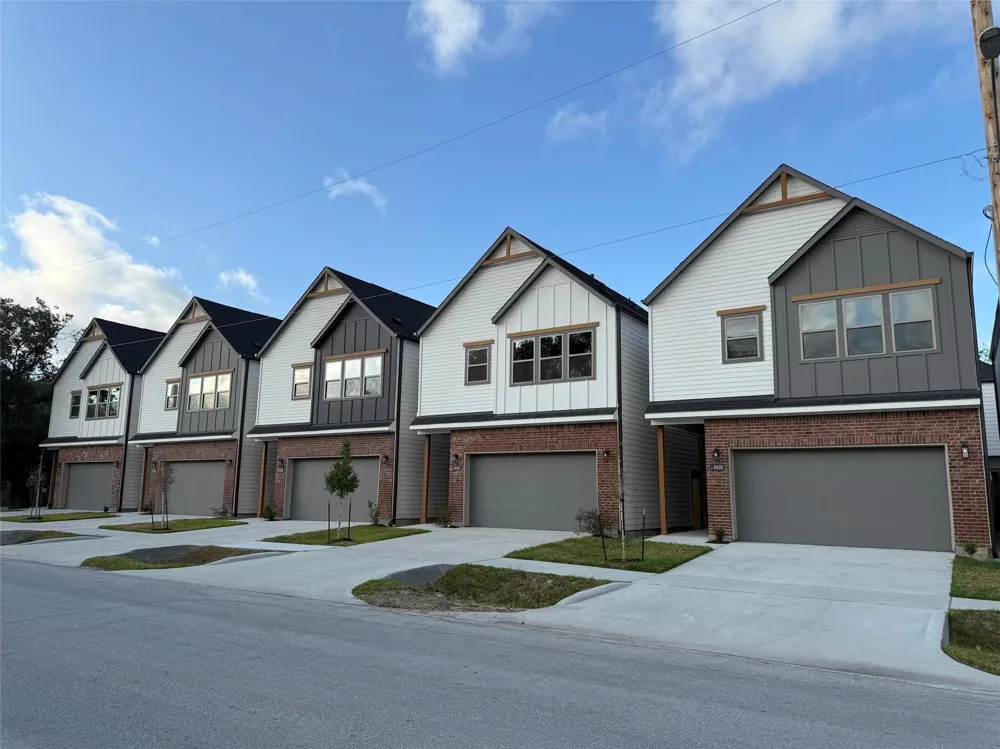 8430 Vogue Lane Houston, TX 77055