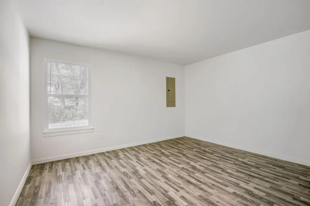 1221 Whitten Avenue Tyler, TX 75702
