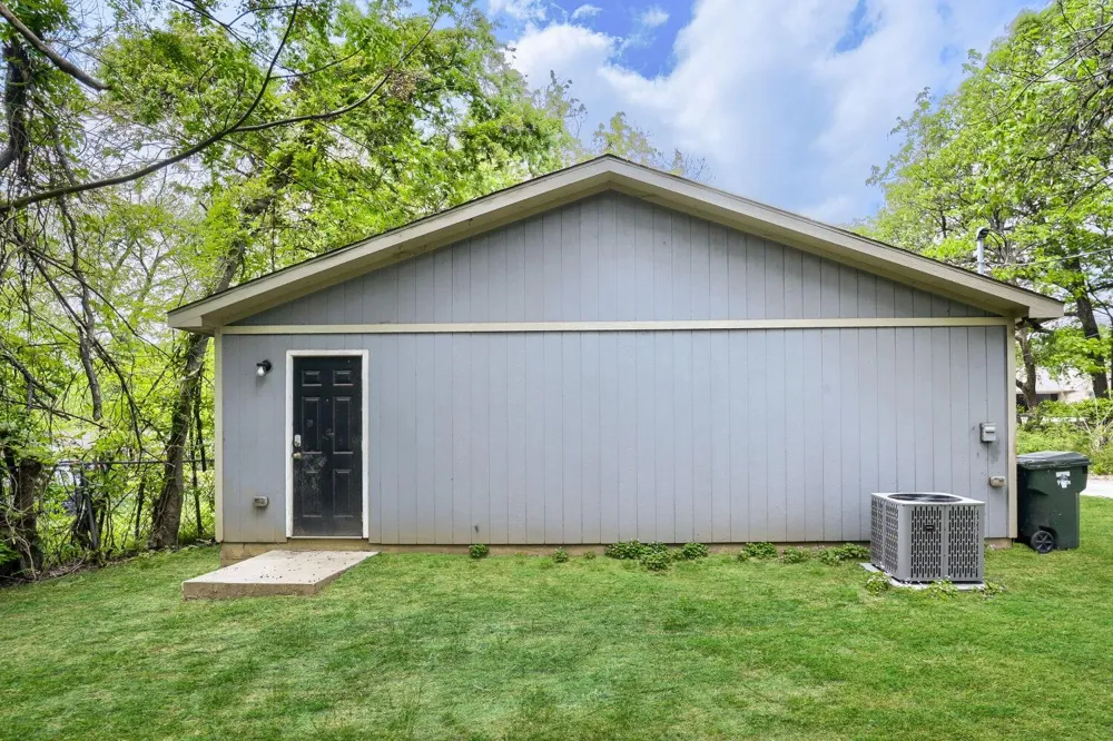 1221 Whitten Avenue Tyler, TX 75702