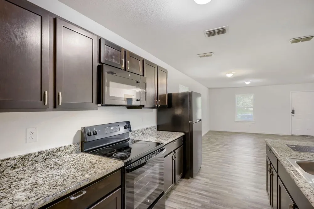 1221 Whitten Avenue Tyler, TX 75702