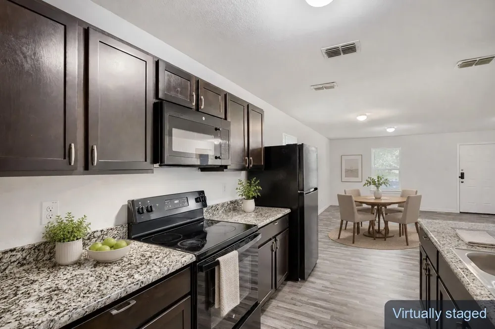 1221 Whitten Avenue Tyler, TX 75702
