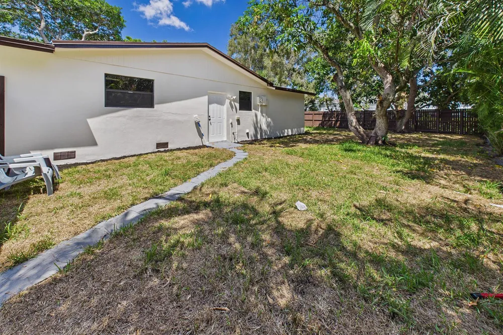 520 NW 43RD AVENUE Plantation, FL 33317