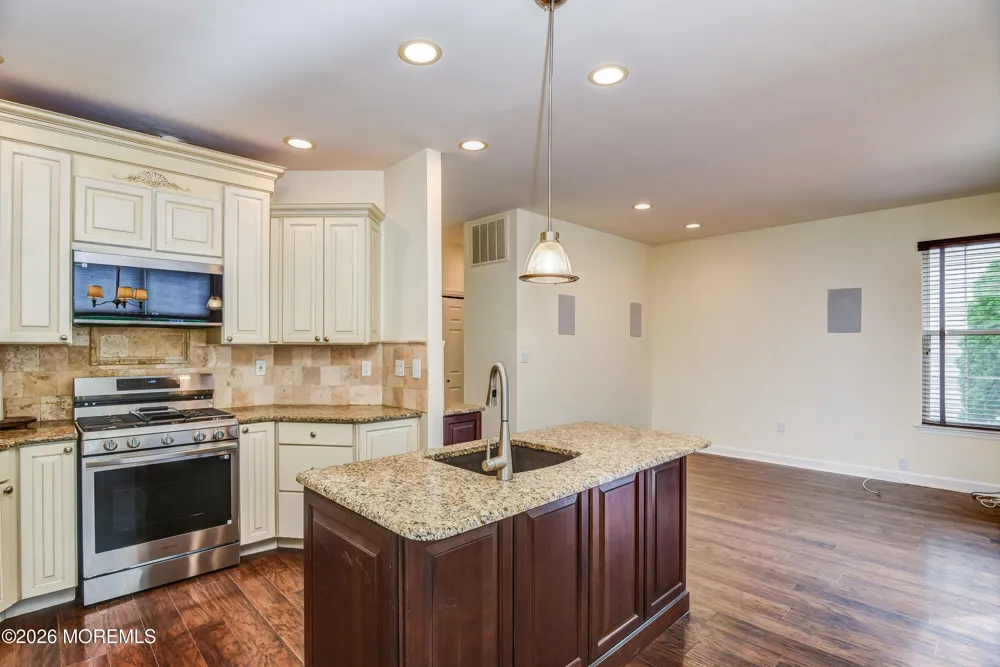 4 Sheraton Key Colts Neck, NJ 07722