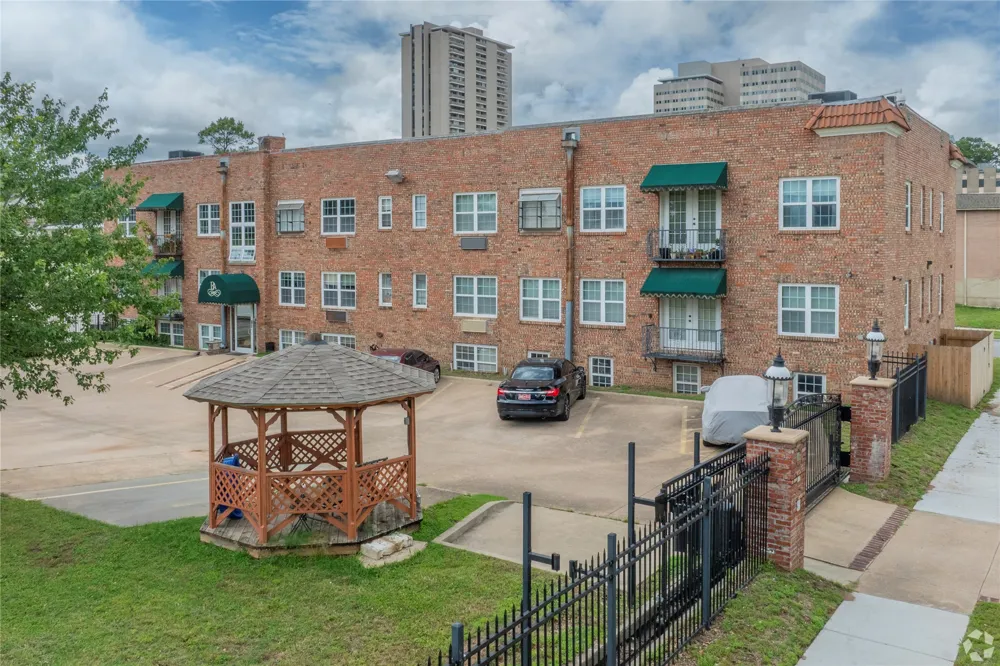 24 E 17th Street Tulsa, OK 74119