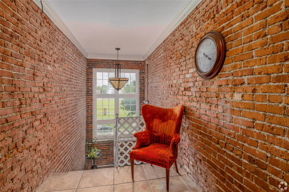 24 E 17th Street Tulsa, OK 74119