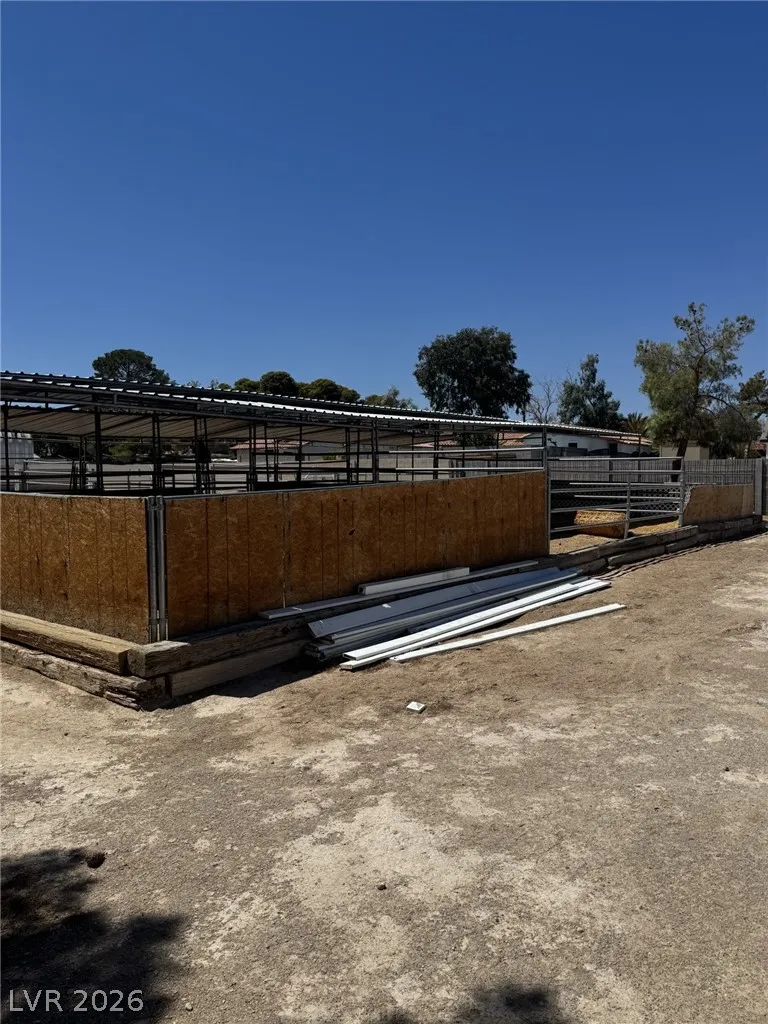 167 E Robindale Road Las Vegas, NV 89123