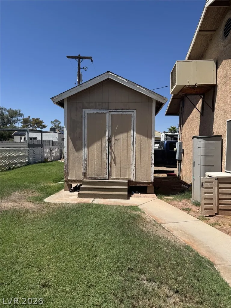167 E Robindale Road Las Vegas, NV 89123