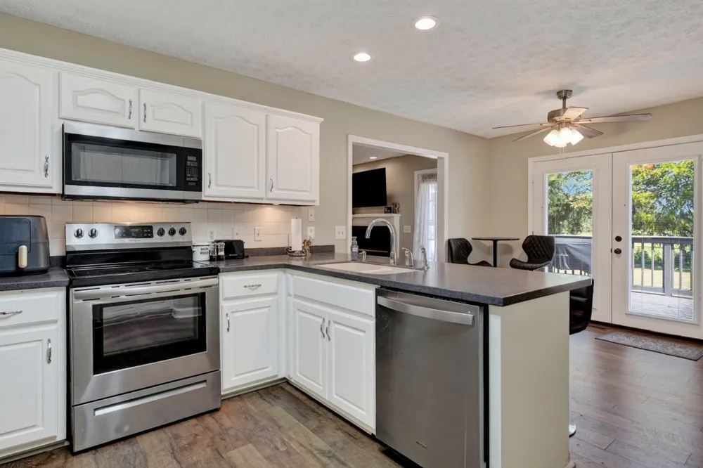 3337 Claybrook Dr Cookeville, TN 38506