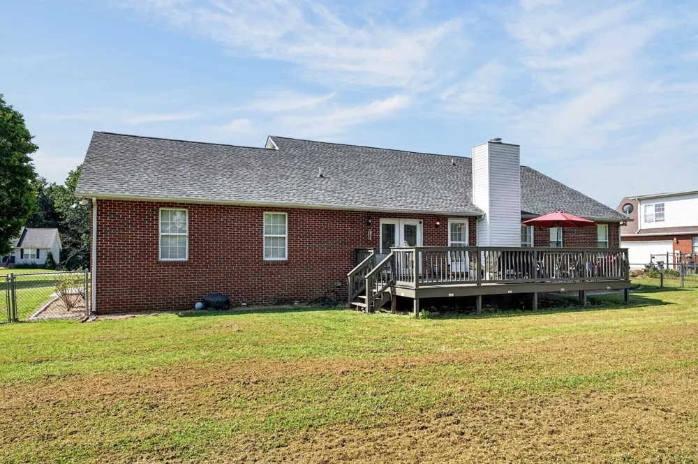 3337 Claybrook Dr Cookeville, TN 38506