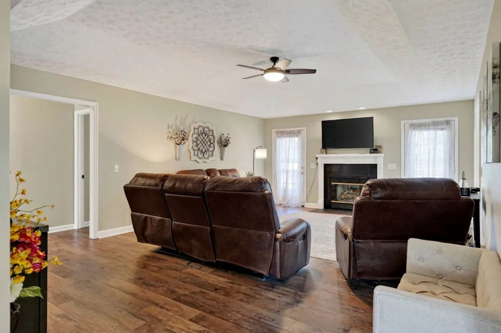 3337 Claybrook Dr Cookeville, TN 38506