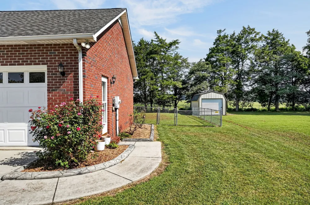 3337 Claybrook Dr Cookeville, TN 38506