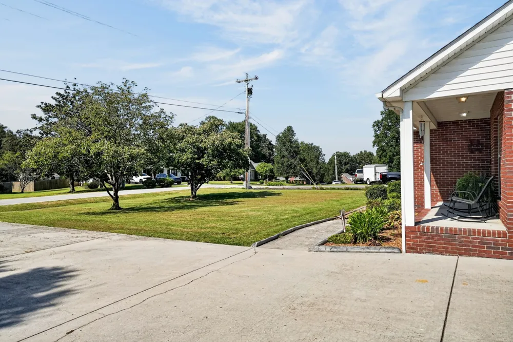 3337 Claybrook Dr Cookeville, TN 38506