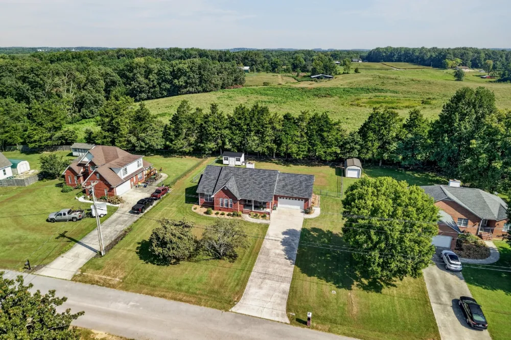 3337 Claybrook Dr Cookeville, TN 38506