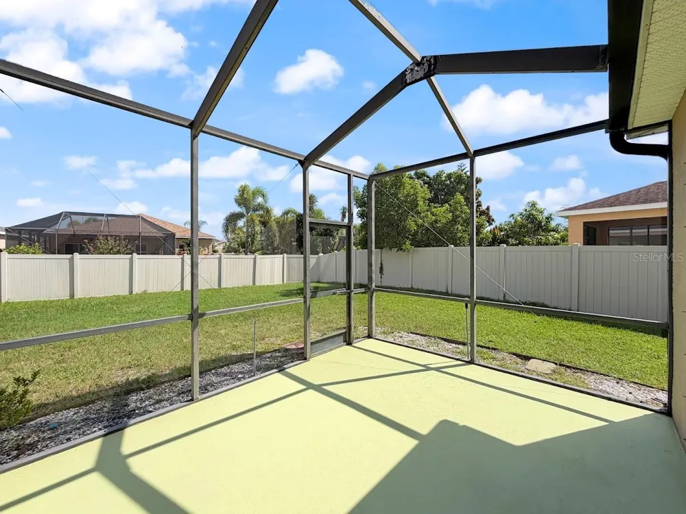 814 PARKER DEN DRIVE Ruskin, FL 33570