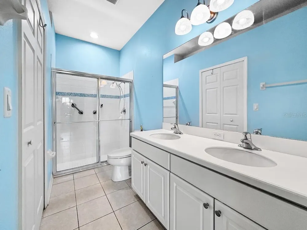 814 PARKER DEN DRIVE Ruskin, FL 33570