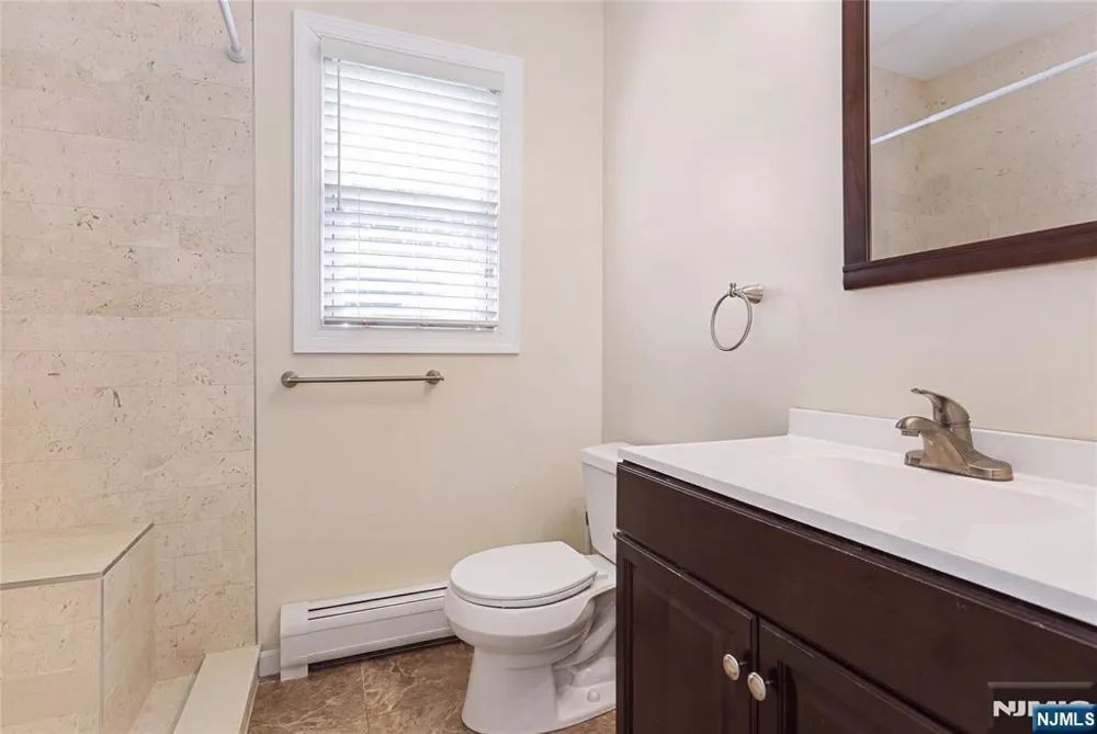 418 President Street Saddle Brook, NJ 07663