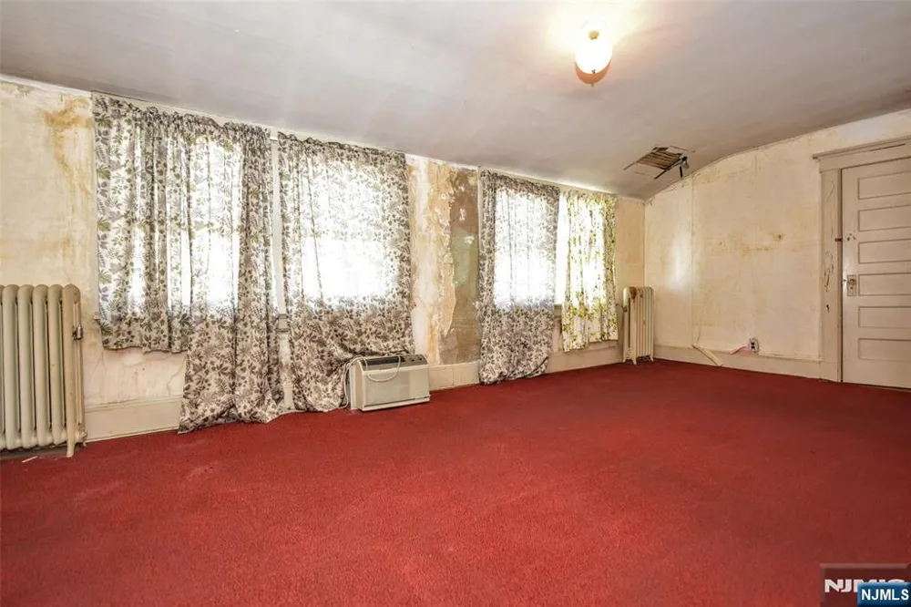 80 14th Street Prospect Park, NJ 07508