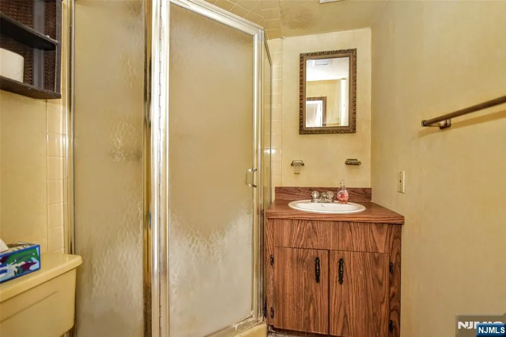 80 14th Street Prospect Park, NJ 07508