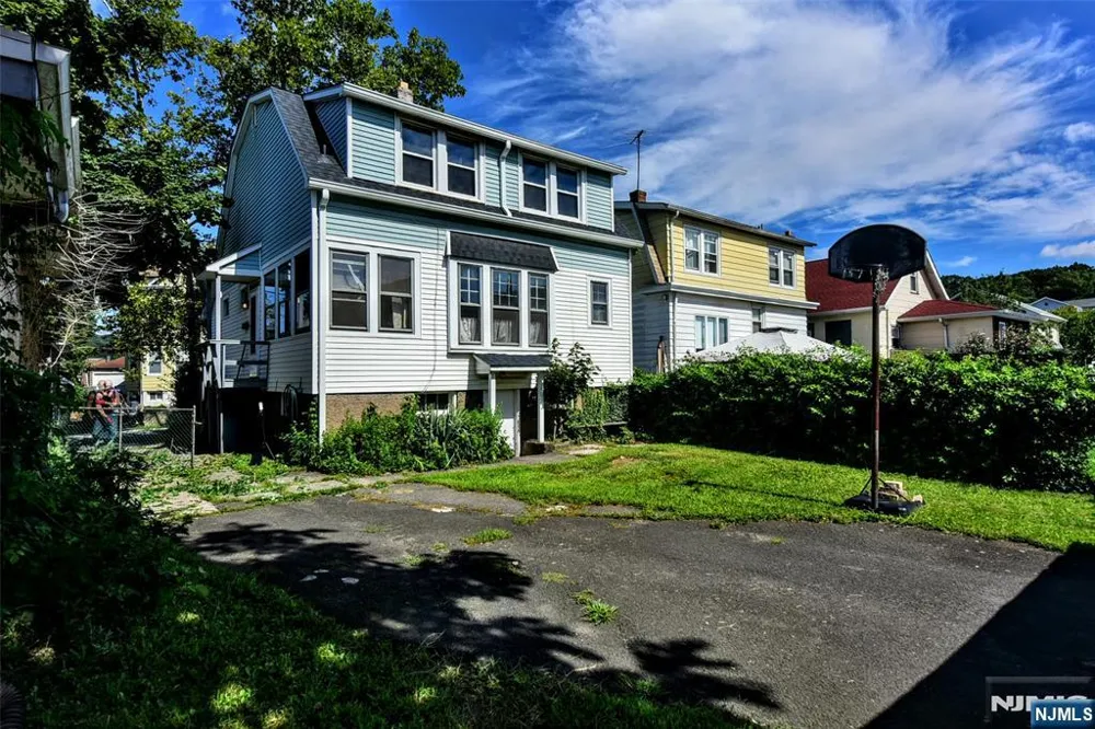 80 14th Street Prospect Park, NJ 07508