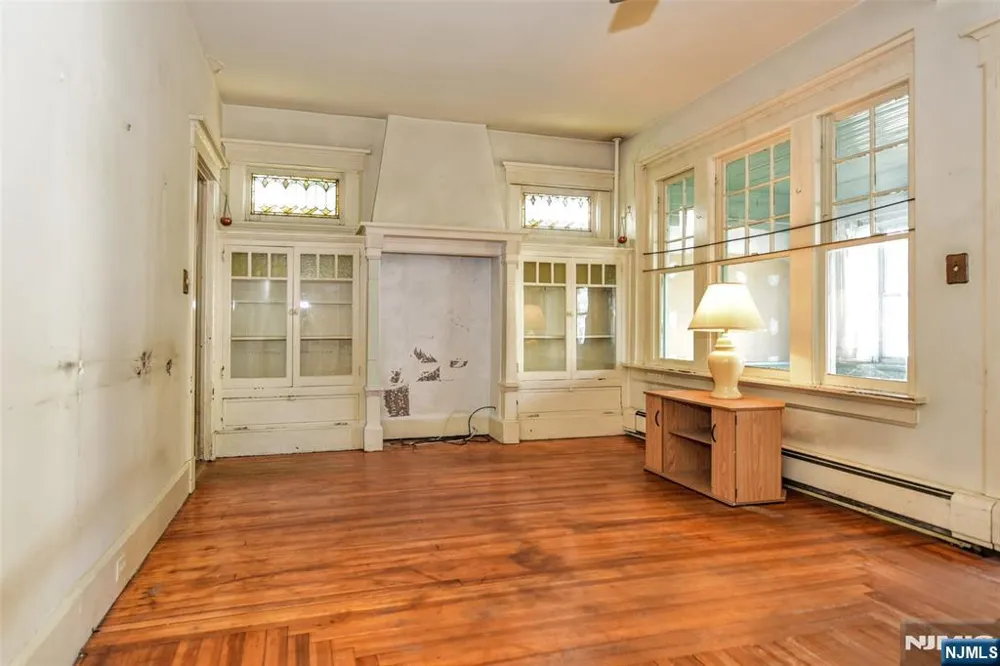 80 14th Street Prospect Park, NJ 07508