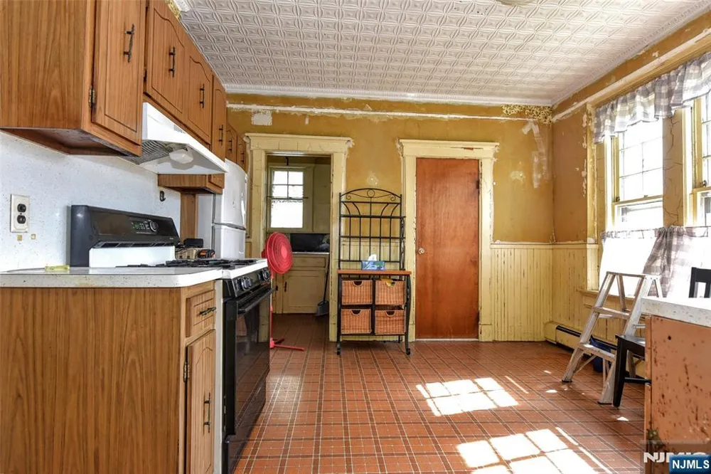 80 14th Street Prospect Park, NJ 07508