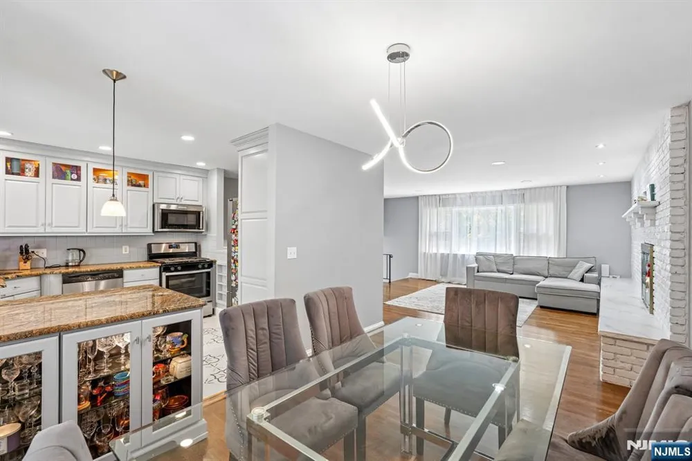 41 Magnolia Avenue Montvale, NJ 07645