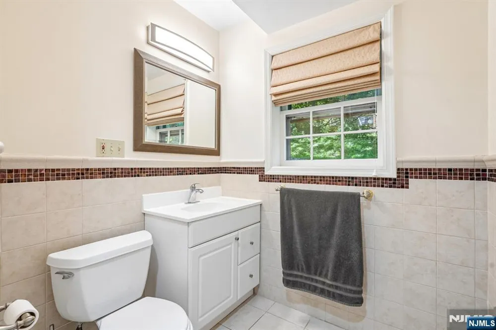 41 Magnolia Avenue Montvale, NJ 07645
