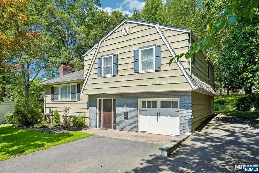 41 Magnolia Avenue Montvale, NJ 07645