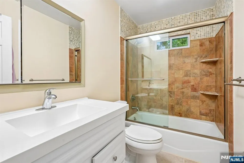 41 Magnolia Avenue Montvale, NJ 07645