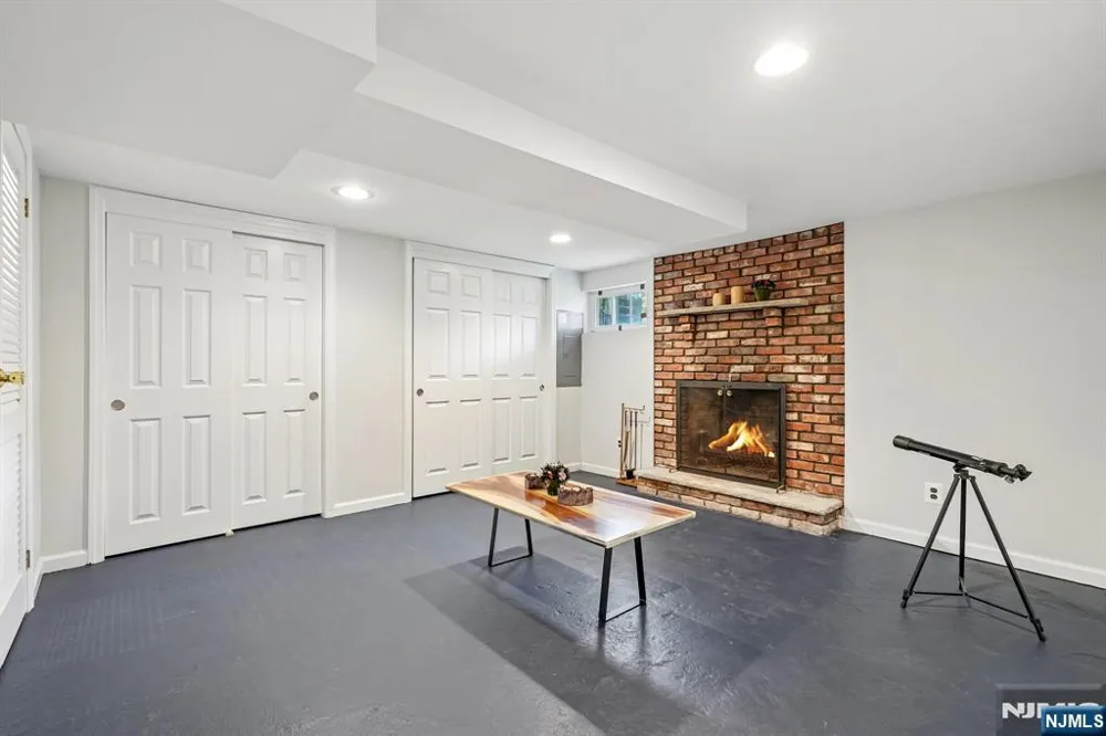 41 Magnolia Avenue Montvale, NJ 07645