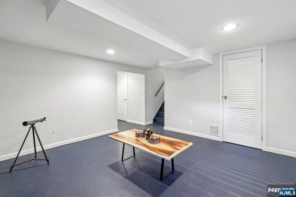 41 Magnolia Avenue Montvale, NJ 07645