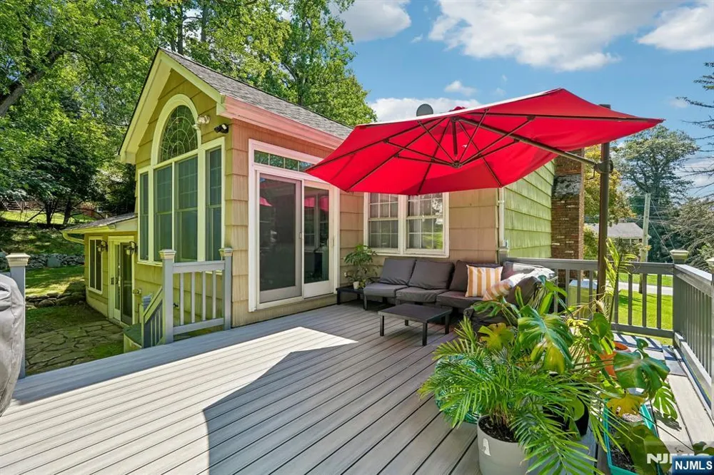 41 Magnolia Avenue Montvale, NJ 07645