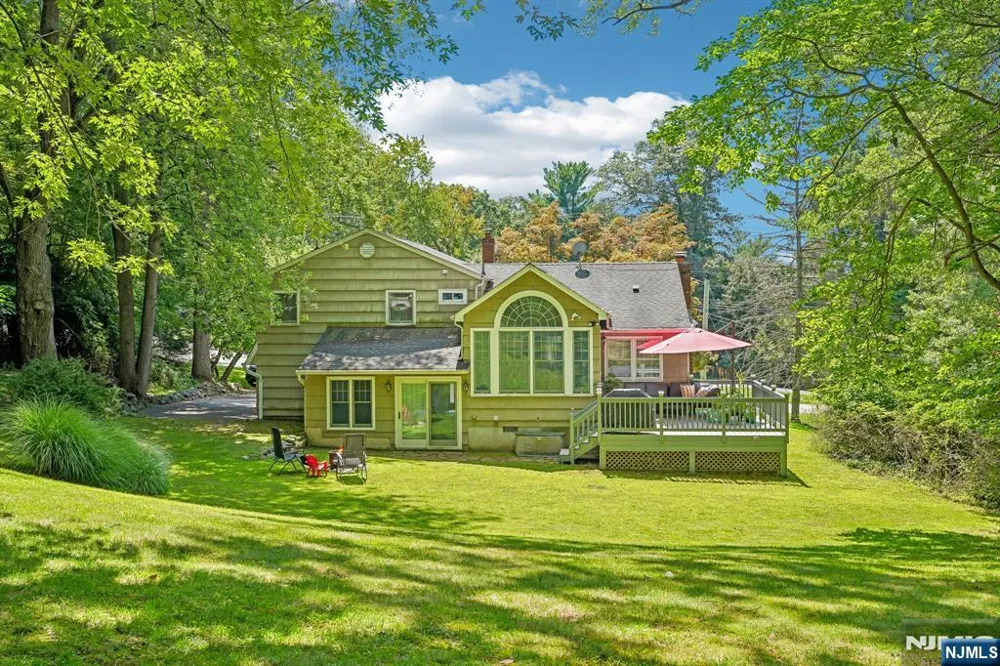 41 Magnolia Avenue Montvale, NJ 07645