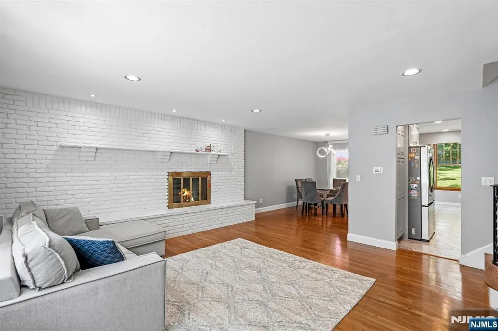 41 Magnolia Avenue Montvale, NJ 07645