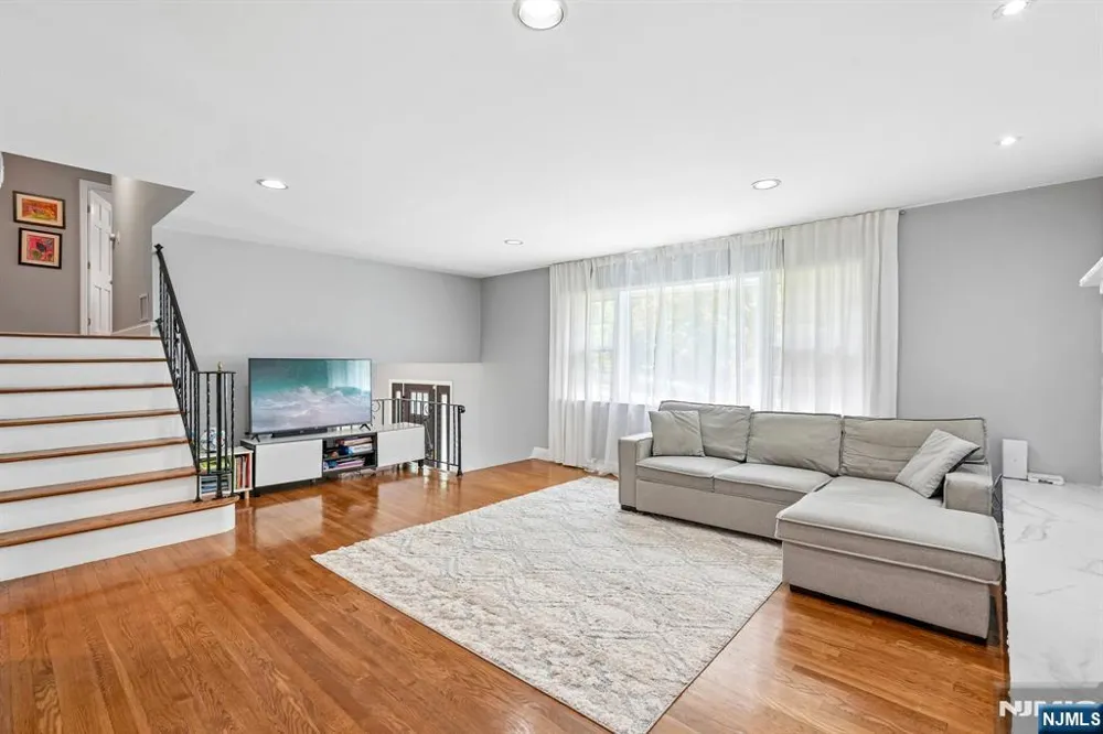 41 Magnolia Avenue Montvale, NJ 07645