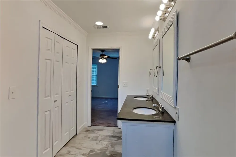 4709 Crest Knoll Drive SE Mableton, GA 30126
