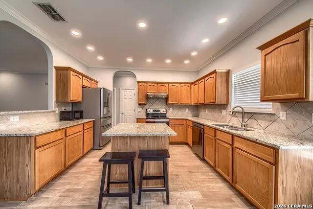6303 BIG BEND CV San Antonio, TX 78253
