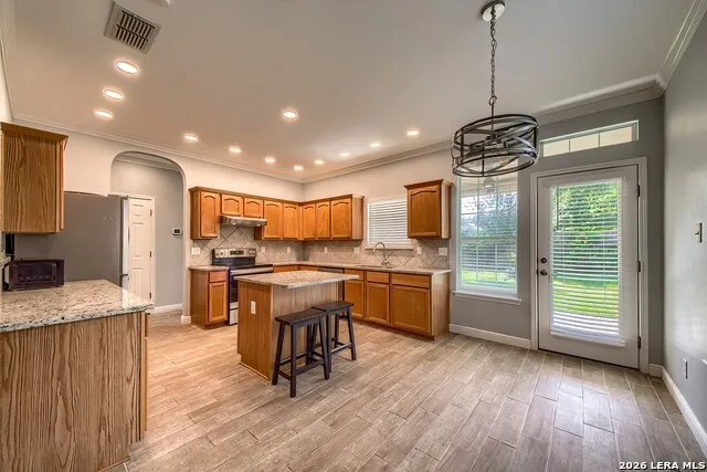 6303 BIG BEND CV San Antonio, TX 78253