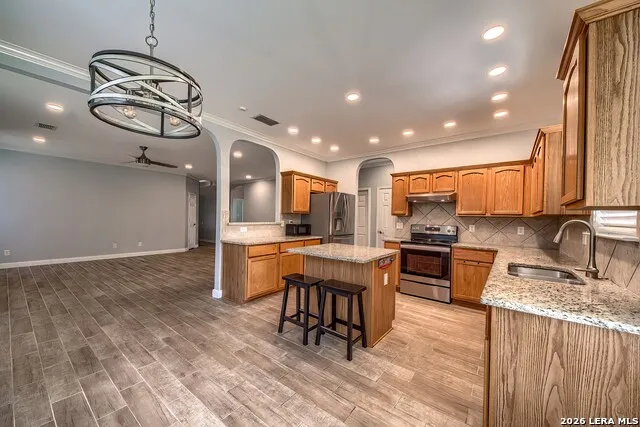 6303 BIG BEND CV San Antonio, TX 78253