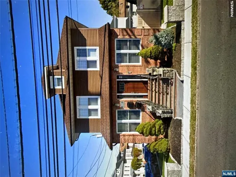 369 Edgewater Road 1FL