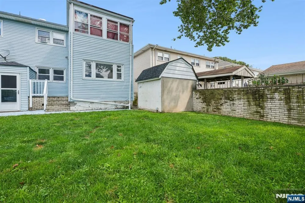 59 Division Street Bloomfield, NJ 07003