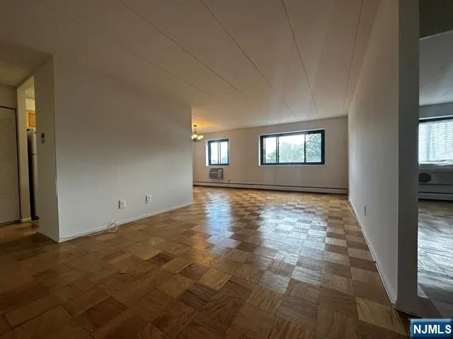 873 Main Street 4G Hackensack, NJ 07601