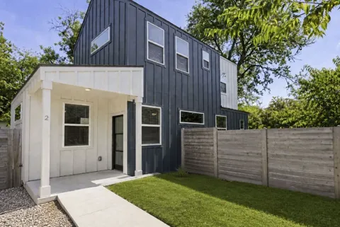 1042 Rosemont Street #2