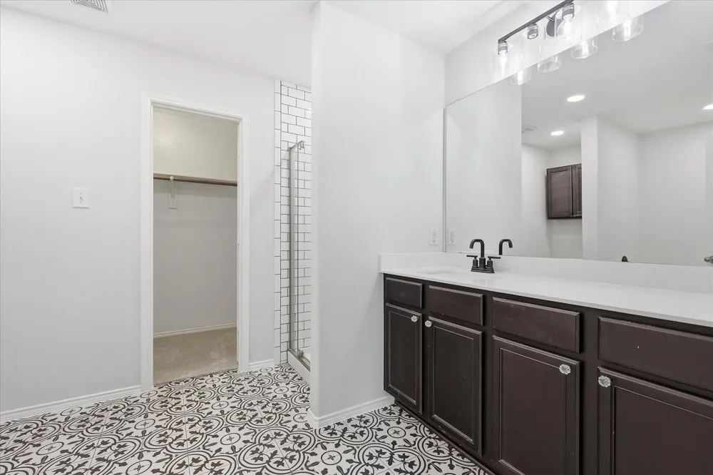 3900 Oceanview Drive Denton, TX 76208