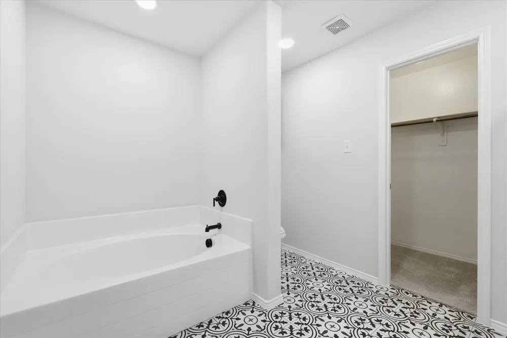 3900 Oceanview Drive Denton, TX 76208