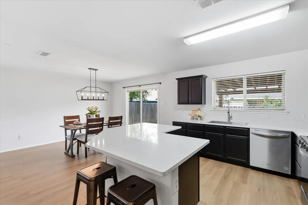 3900 Oceanview Drive Denton, TX 76208
